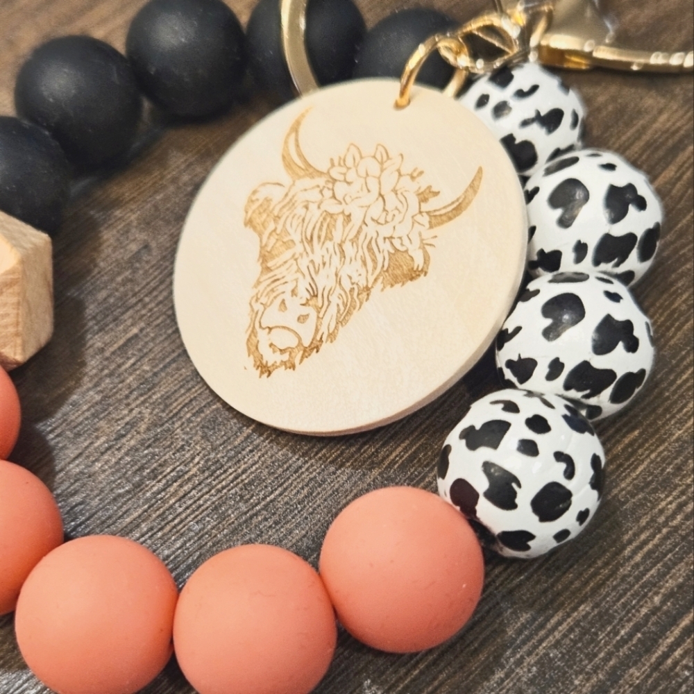 NEW Beaded Keychain Bracelet with Bull Pendant - Picture 3 of 3
